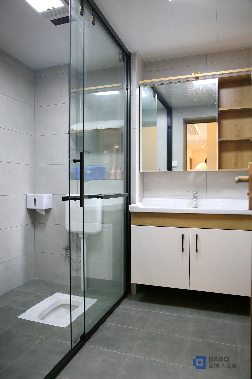 經(jīng)世龍城126㎡四室兩廳裝修效果圖 6.1衛(wèi)生間.jpg