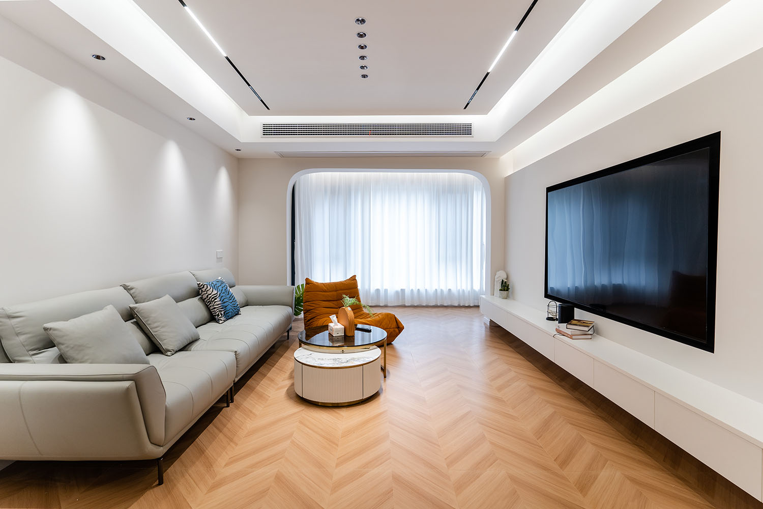 株洲家博整未名1898小區(qū)126㎡ 現(xiàn)代奶油風(fēng)格裝修賞析